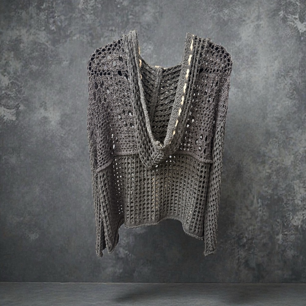 POL Black and Cream V-Neck Sweater - Picture 3 of 4